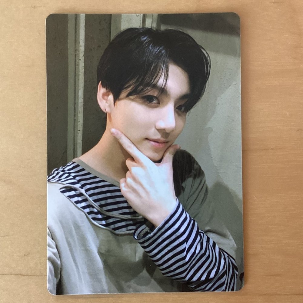 BTS JK (Jung Jungkook) Fake Love Music Video Selfie Photocard